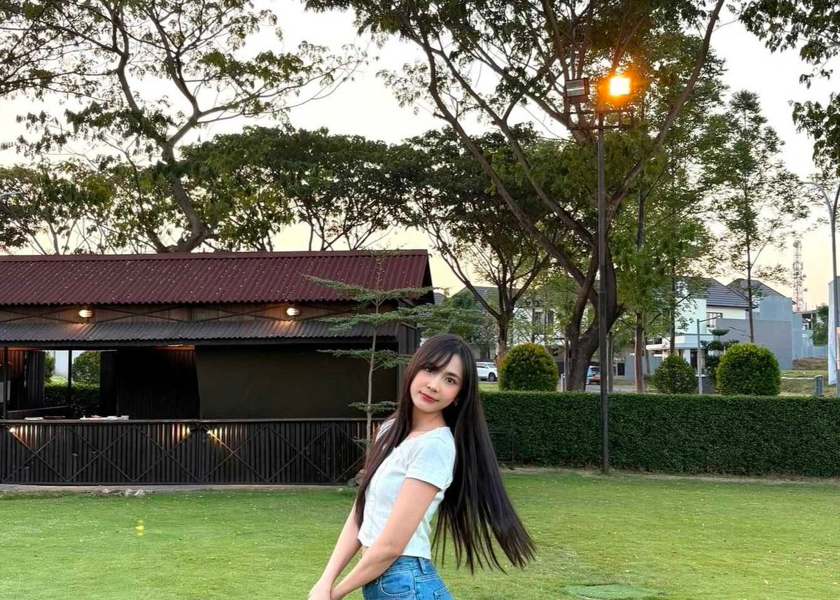 lylly โงโ *โ ใ tweet media