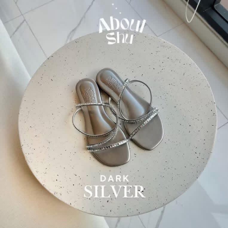 dntinging's tweet photo. ส่งต่อรองเท้า Allbout Shu  สีเงินเข้ม Size 38 มือ1  มีกล่องครบ แกรมมาก 
160รวมส่ง from 200

#รองเท้าแมรี่เจน #รองเท้ามือสอง #รองเท้าแตะ #รองเท้ #ส่งต่อรองเท้ามือสอง #ส่งต่อรองเท้า #ส่งต่อเสื้อผ้ามือสอง #รองเท้ามือสองสภาพดี #รองเท้าcrocs #ส่งต่อรองเท้า https://t.co/vACxoiirQr