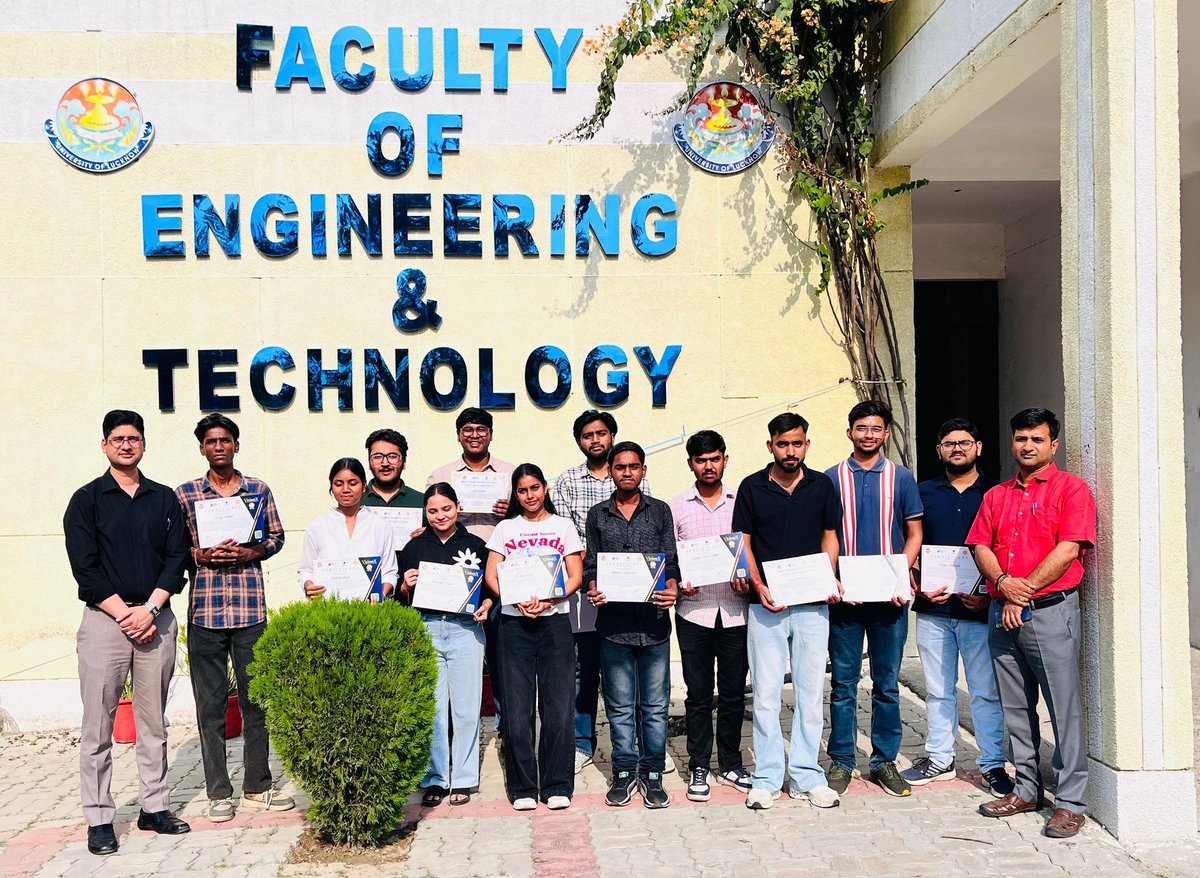 csefoetlkouniv's tweet photo. 🎉 Winners of VisionX 2026 &amp; KYU-2026 Quiz felicitated by the @satendrasejong Dean, FoET, University of Lucknow!
Kudos to all participants for showcasing innovation, knowledge &amp; excellence. 👏
E-Cell FoET continues to inspire research, curiosity &amp; leadership among students. 🚀 https://t.co/1IrYVzUNGn