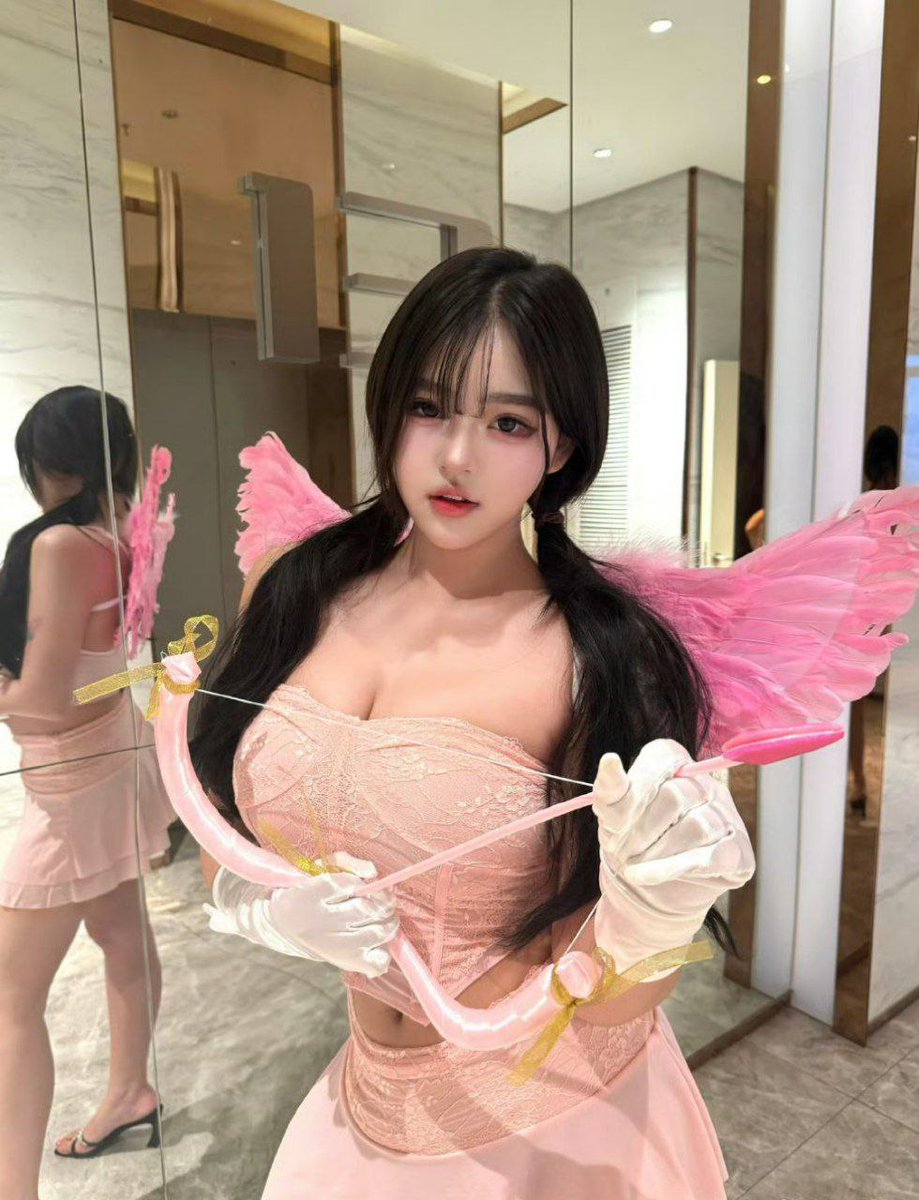 yuyuukkoo's tweet image. I'll get into your heart🏹🫀