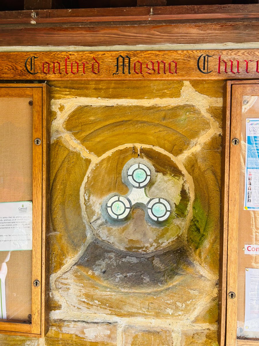 BibiRippon's tweet image. Porch with small trefoil windows in roll-moulded circles ~ Grade I listed Canford Magna Parish Church #Dorset #WindowsOnWednesday