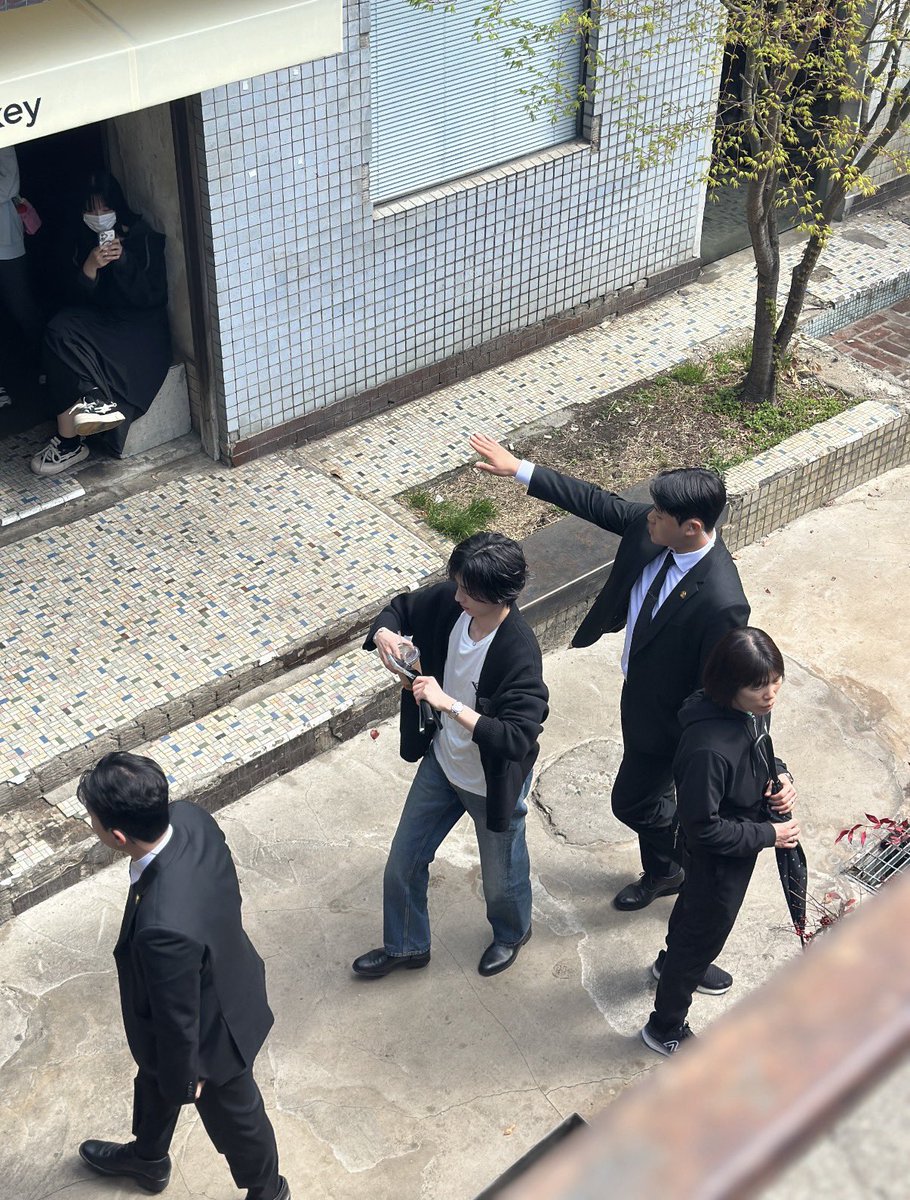fv_iq0's tweet photo. 밋치 성수 목격담 

> 어니언 성수
서울 성동구 아차산로9길 8 어니언 https://t.co/sC9WxCMbiM