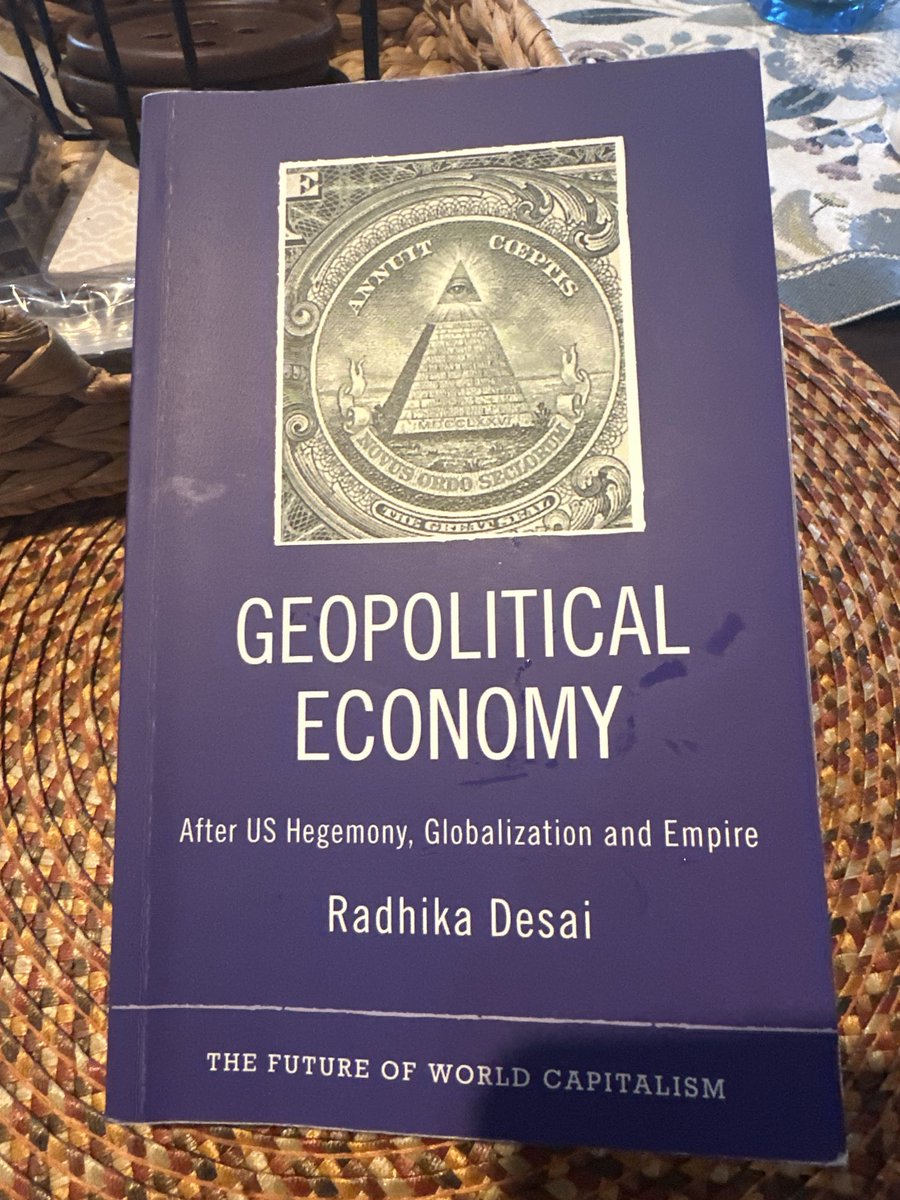 Jesus_Velador's tweet photo. Justo ayer terminé este libro, algo denso y difícil para mí. Explica que aunque aún muy poderoso, los U.S. ya no tienen supremacía global. Lo que pasó hoy entre U.S. e Iran es un ejemplo de eso. El mundo ahora es multi- polar y ha dejado de ser dominado por una sola potencia. https://t.co/FoJvhUfdVG
