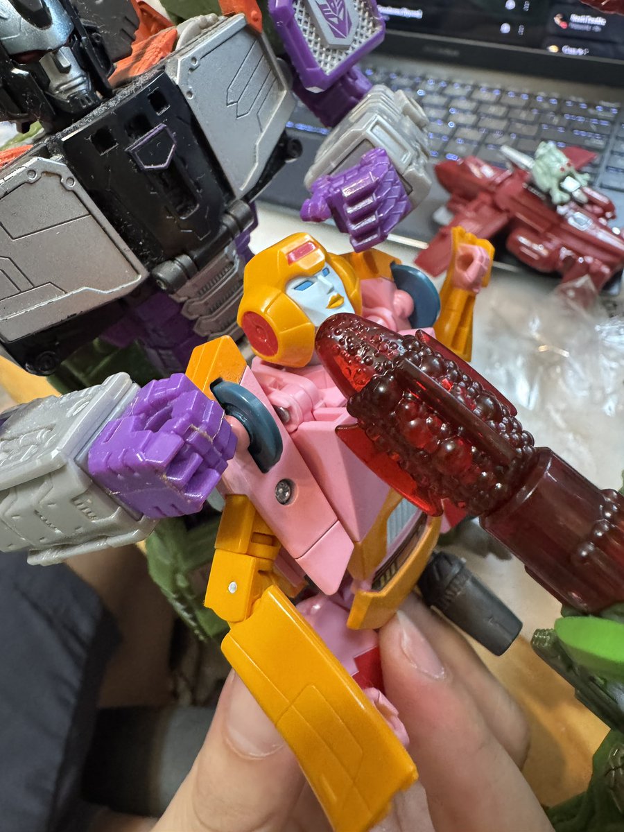 RiotControl2501 tweet media