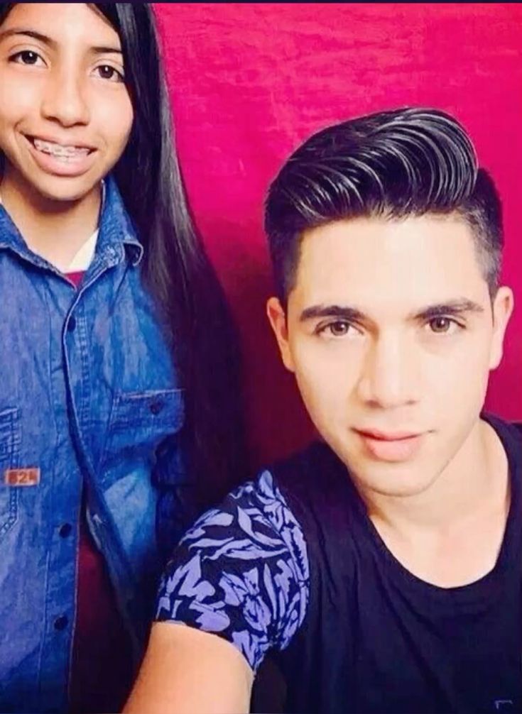 J3lly_Be4nn's tweet photo. Alguien más piensa que Juan de Dios y Katia Vlogs tienen o tuvieron algo en algún momento? Siempre me pareció extraño el vínculo entre estos 2 y en todos los videos mira de una forma extraña a Juan+ https://t.co/UTN7zIijup