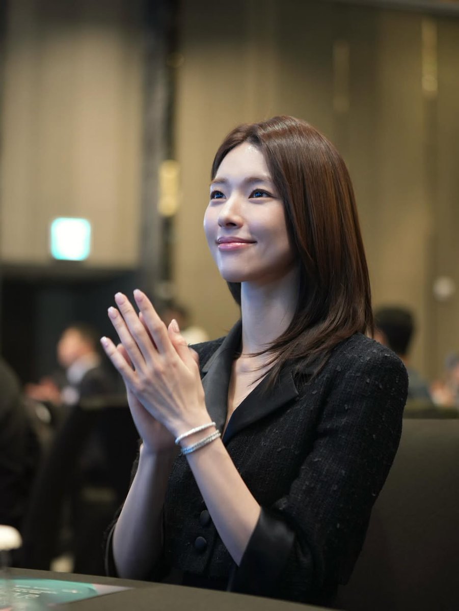 Hayoung Ahn tweet media