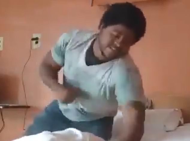 GUSTAVO GIGGLE tweet media