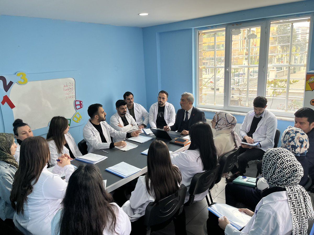 ACGUNEBAKAN's tweet photo. Algı Özel Eğitim ve Rehabilitasyon Merkezi olarak öğrencilerimizin durumlarını değerlendirdiğimiz ve arge inovasyon çalışmalarımızı istişare ettiğimiz haftalık olağan toplantımızı gerçekleştirdik.
Kaliteli eğitim her çocuğun hakkı.
@ozelalgiegitim https://t.co/H9qPoNUfEz