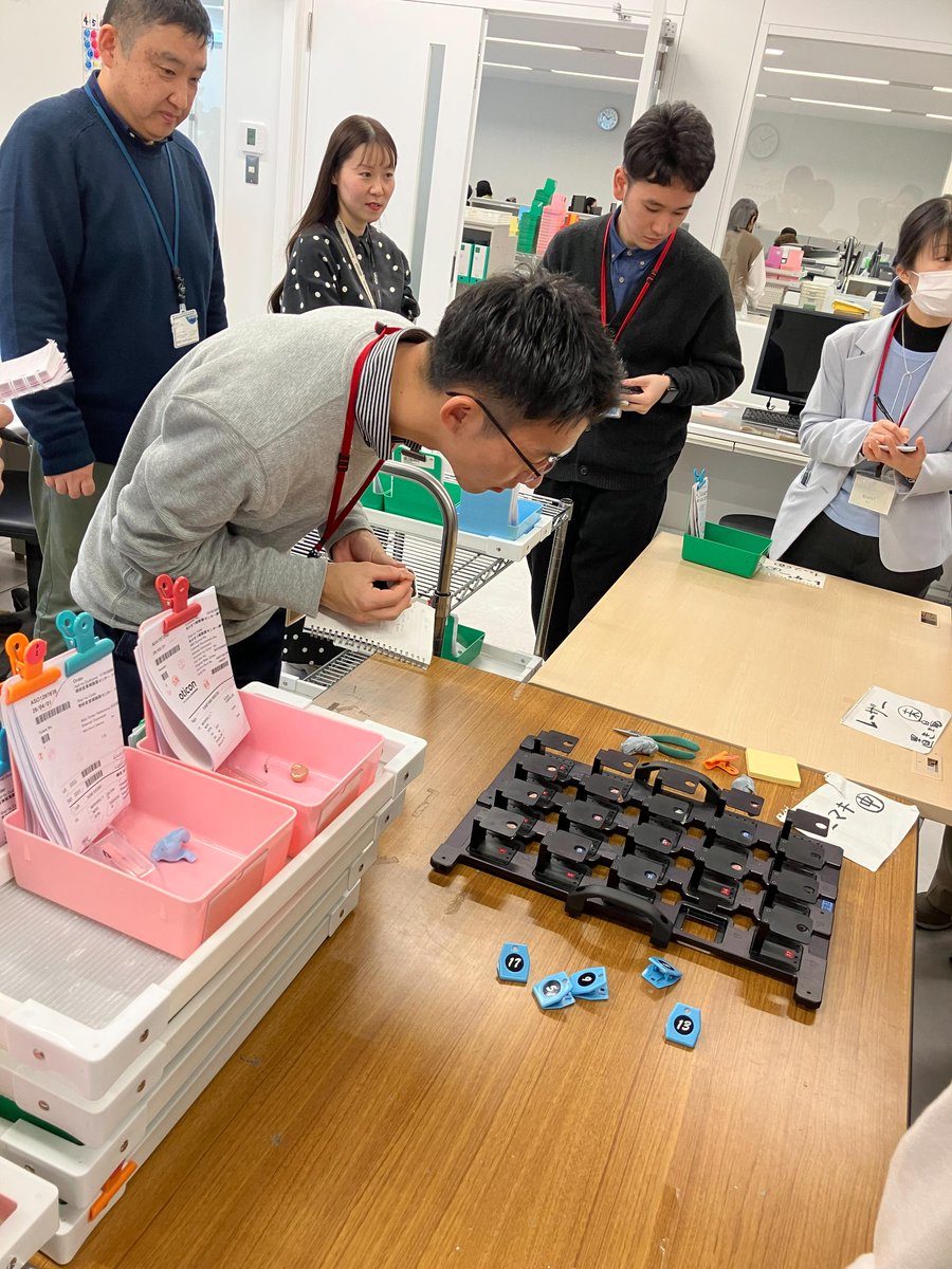 oticon_japan's tweet image. 先日、オージオロジーサークルの皆さまをお迎えし、新工場見学および聴覚ケアに関する実践的なプログラムを実施しました。

補聴器の受注〜製造〜出荷までの工程見学に加え、ダミーヘッドを用いた試聴体験、
ACTによるフィッティング実習、