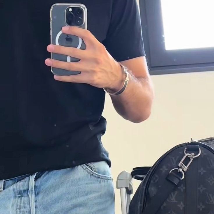 Woodsy Corner. tweet media