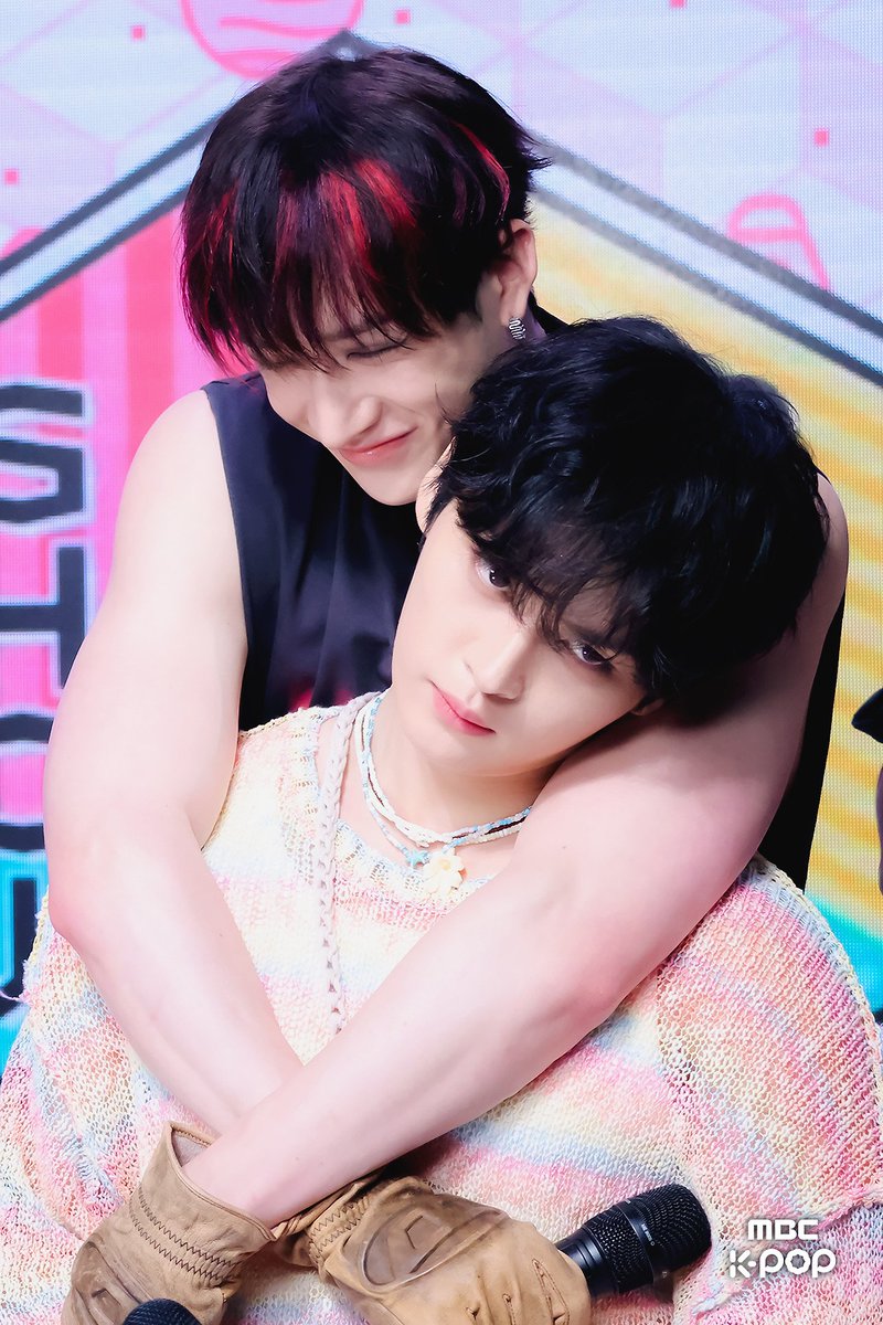 hourly minchan tweet media