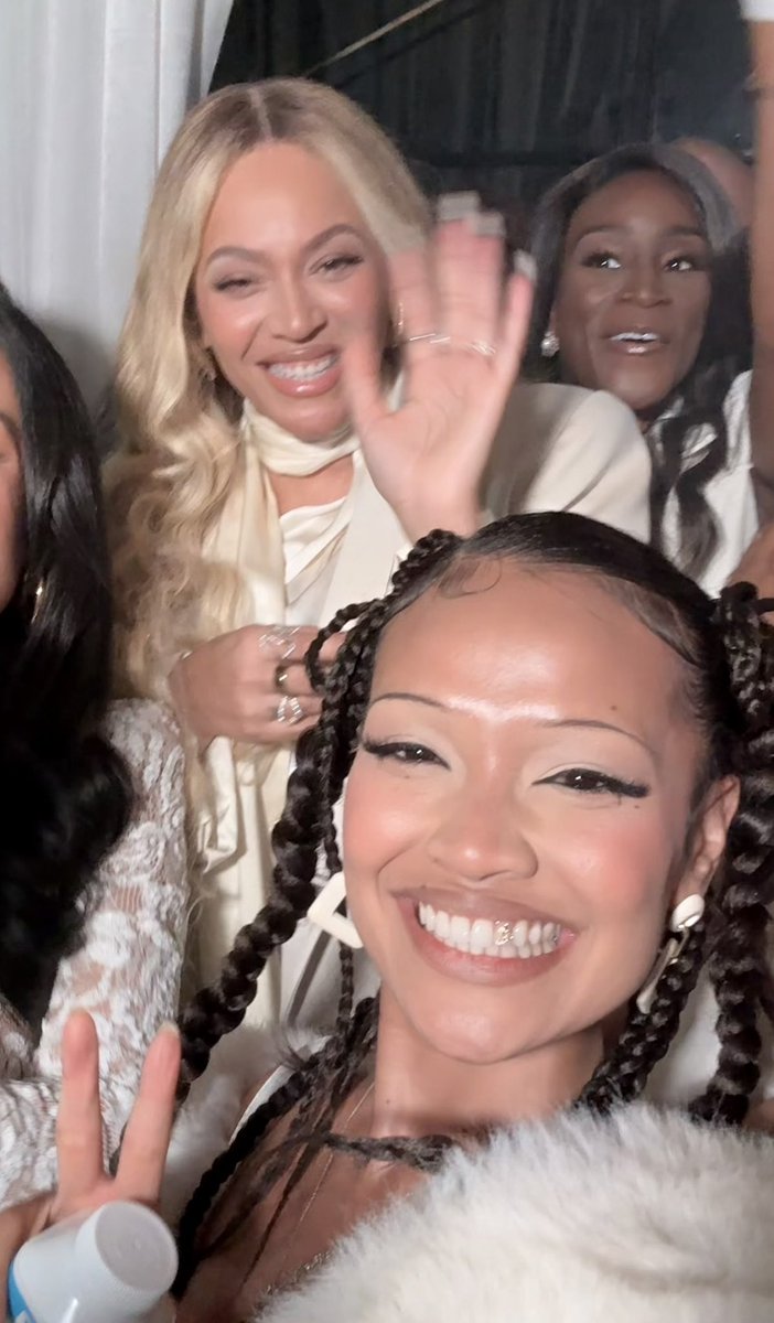 ☆ MISSPRESIDENT ☆ tweet media