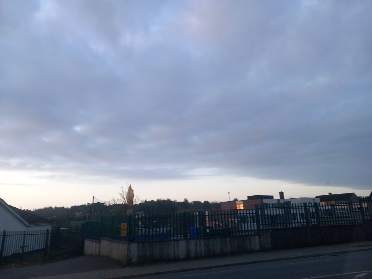 djtgoodie's tweet photo. Same chemical skies again !
#WeatherModification #DimTheSun #StraightEdgeClouds #ChemicalSkies https://t.co/SegXuoKmWW