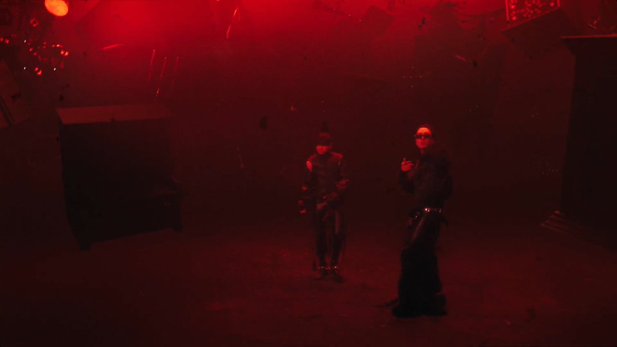 intro:night 🧭 tweet media