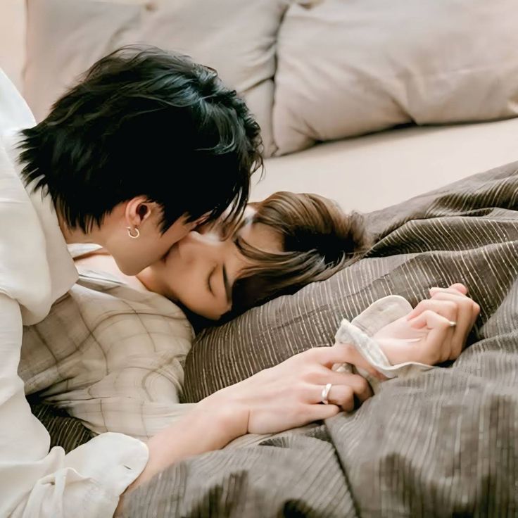 ⤷Finaliza el día y todo lo que más anhelo está por fin a mi lado: Mi esposo. <a href="/karmaisdaryl/">Daryl Hell</a>