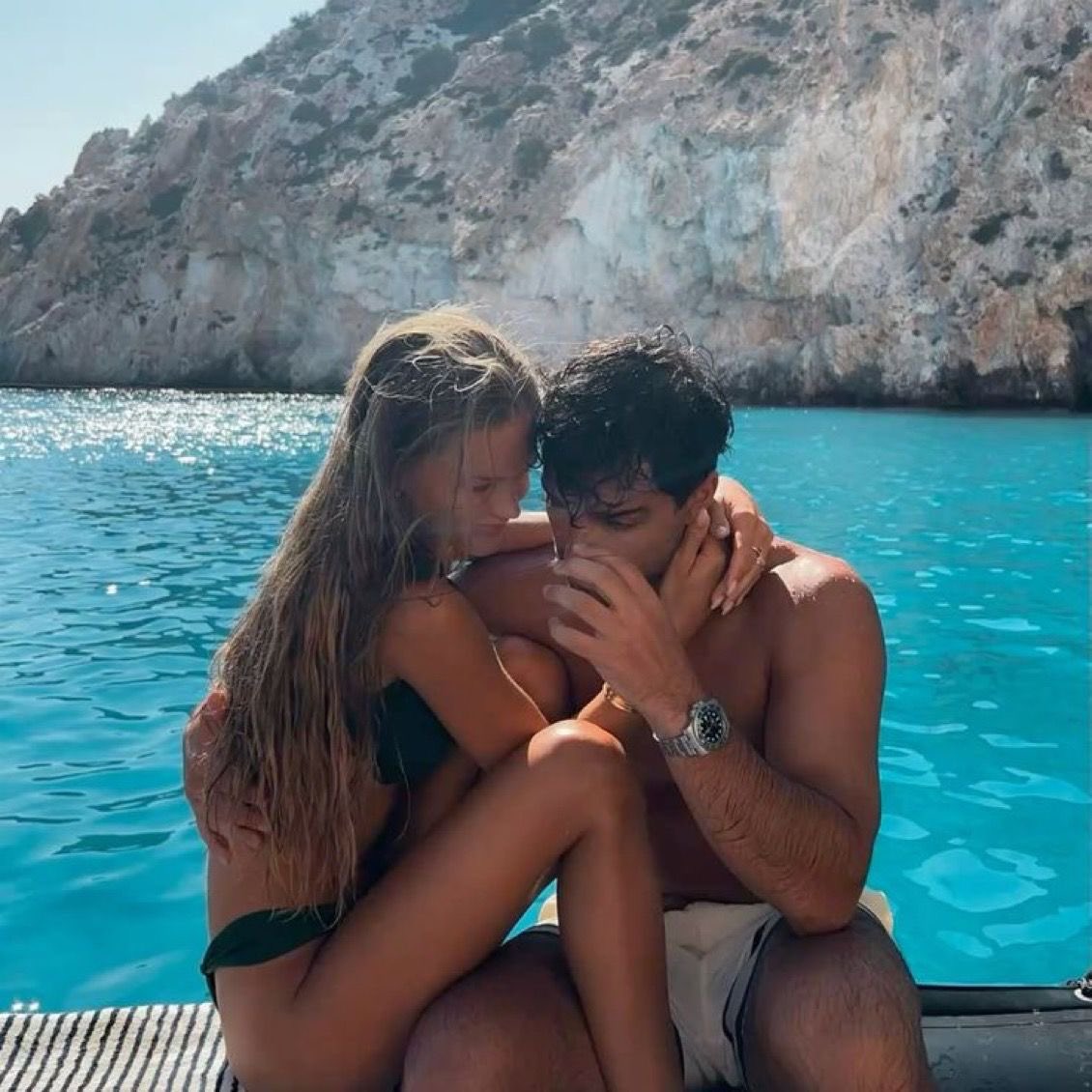 Samantha tweet media