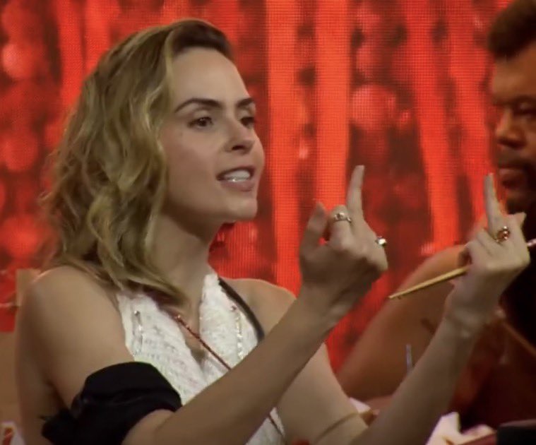 dear deer tweet media