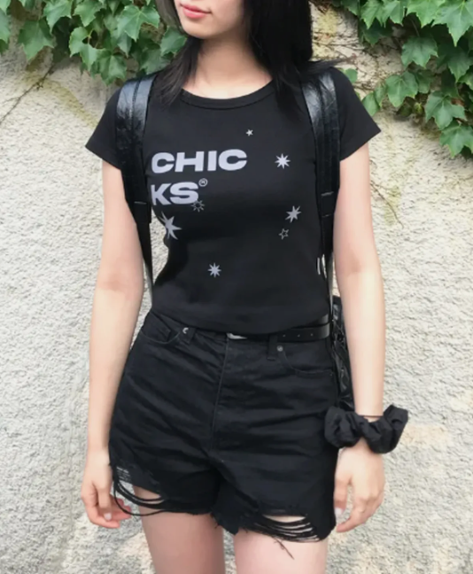 chicks_kr's tweet image. 칙스 로고가 박힌 귀여운 반팔 티셔츠!
#RT이벤트
#RT+#맘찍
추첨을 통해 언발스텔라 슬림핏 반팔 티셔츠를
2명에게 선물 드립니다~!