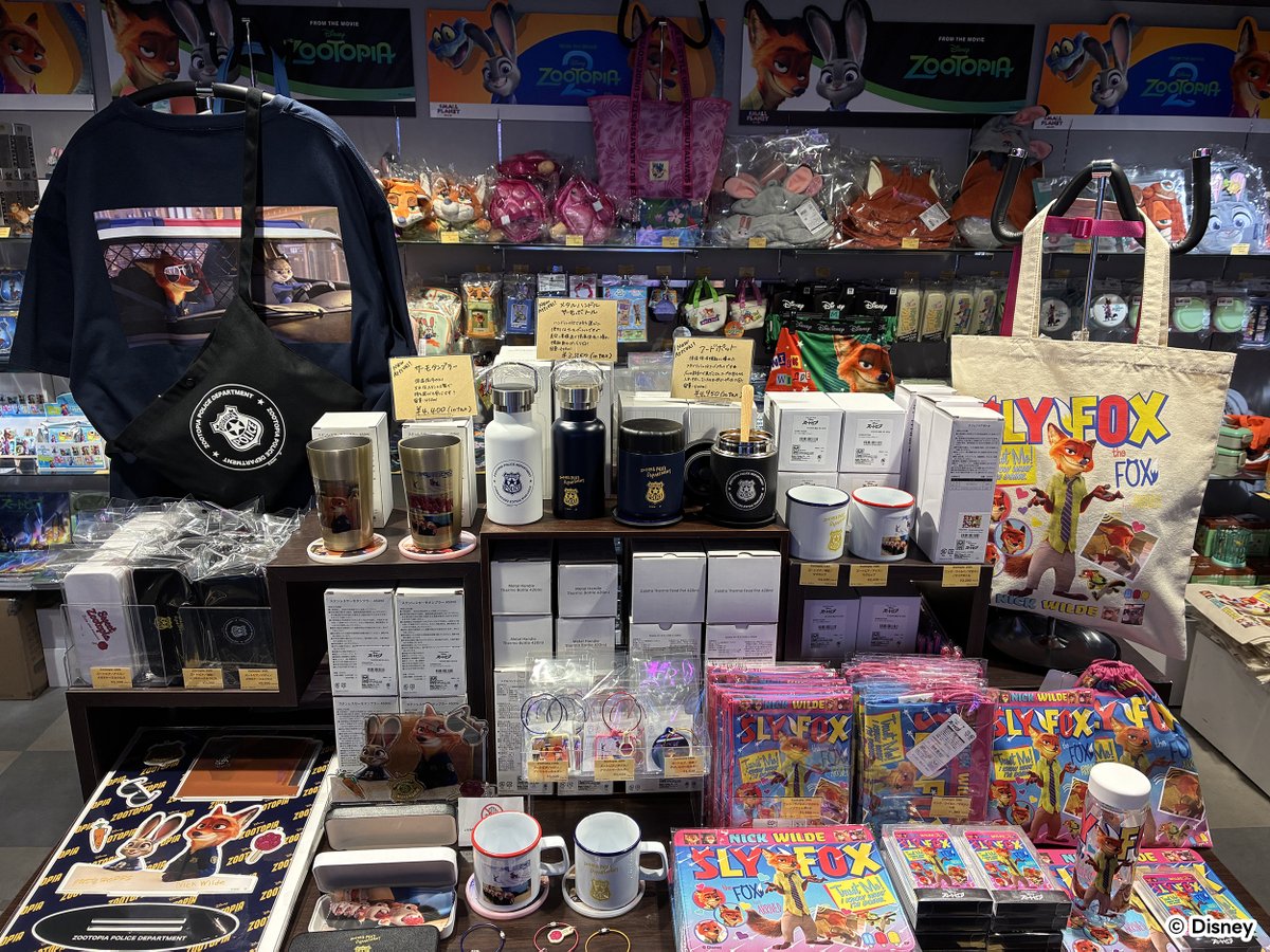 SmallPlanet_eve's tweet photo. ＼新商品入荷のお知らせ🌟／ 
「#ズートピア」グッズコレクション🐰🦊

新商品が入荷いたしました！✨

・T シャツ
・刺繍キャップ
・保冷バッグ
・サコッシュ
・ミニポーチ

ノベルティもございます💛

📍サテライト秋葉原
📅4/29(水・祝)まで
詳細⇒https://t.co/6kZcQuMvZv

#Zootopia #ディズニー https://t.co/ADNChjm8zu