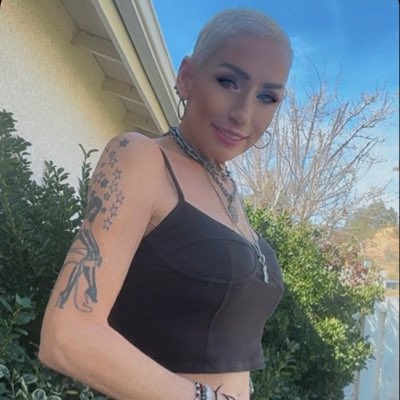 ThePrincessEryn's tweet photo. #NewProfilePic https://t.co/nWDj6OOBfT