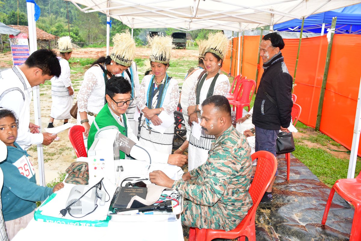 Spearcorps's tweet photo. 𝗧𝗼𝗴𝗲𝘁𝗵𝗲𝗿 𝗳𝗼𝗿 𝗕𝗲𝘁𝘁𝗲𝗿 𝗛𝗲𝗮𝗹𝘁𝗵

#AssamRifles, Dao, Spearhead and Red Shield Divisions under #SpearCorps marked World Health Day with multiple outreach initiatives and events across Northeast India, promoting health awareness and community well-being.

#AssamRifles, Dao, Spearhead और Red Shield Divisions ने #SpearCorps के अंतर्गत Northeast India में World Health Day के अवसर पर विभिन्न जनकल्याण कार्यक्रम और गतिविधियों का आयोजन किया, जिससे स्वास्थ्य जागरूकता और सामुदायिक कल्याण को बढ़ावा मिला।

#WorldHealthDay #HealthForAll #NortheastIndia #CommunityCare #Wellbeing #India #OutreachSupport

@adgpi 
@easterncomd 
@SpokespersonMoD 
@prodefgau 
@HQ_IDS_India 
@official_dgar 
@DefenceMinIndia 
@PIB_India 
@DefencePROPalam
