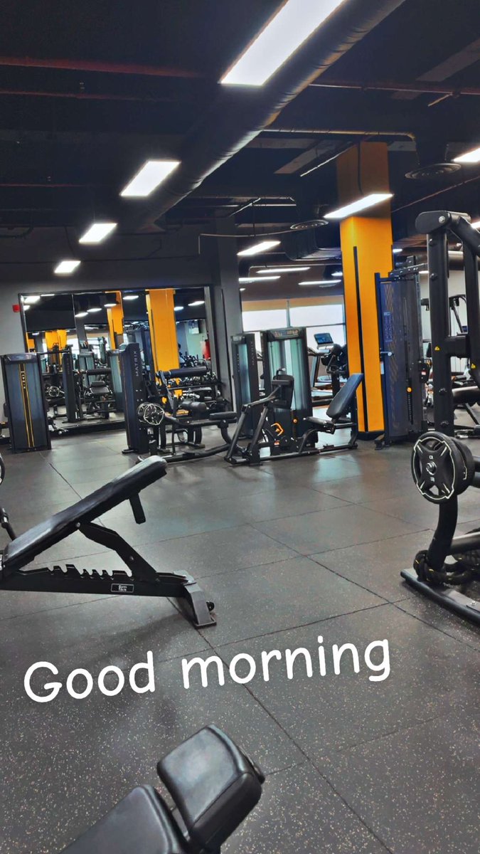 M ❄️ tweet media