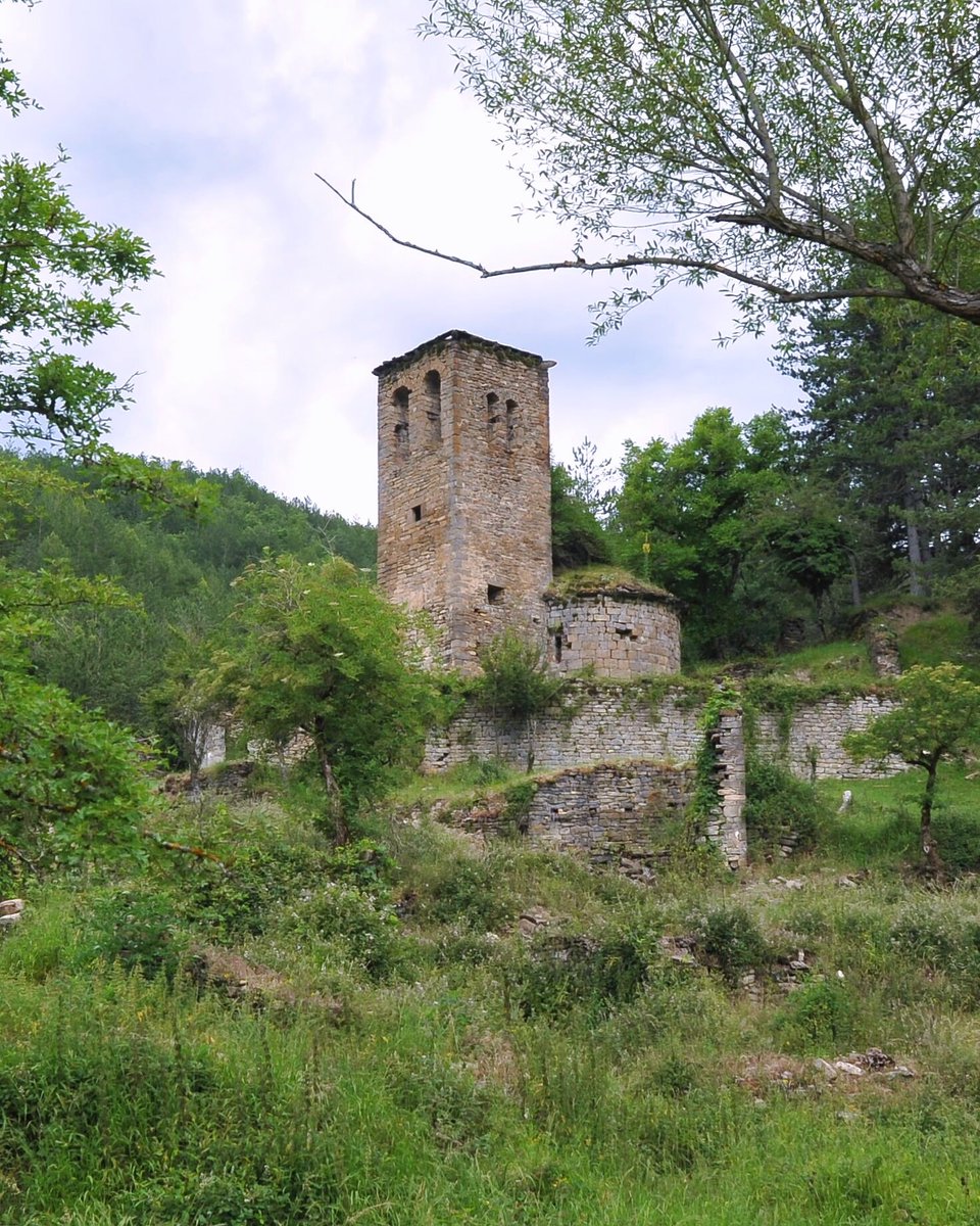 Románico en España tweet media