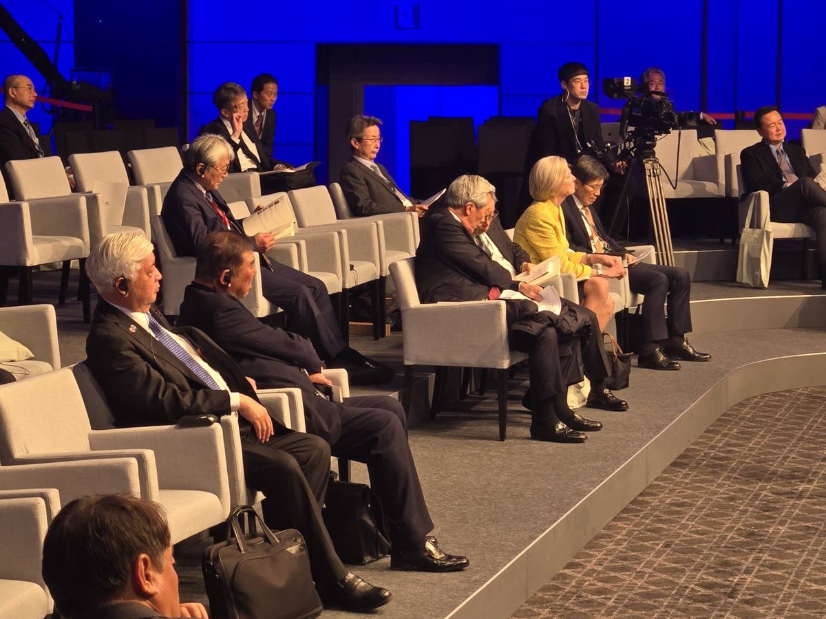 石破茂 tweet media