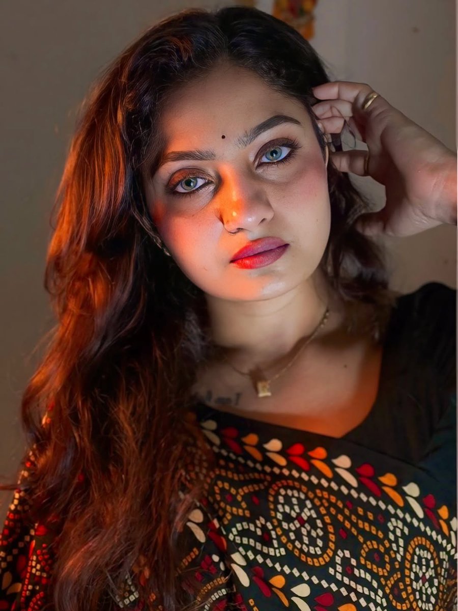 ActrezHub's tweet image. #SanamJoshi #Sanam #Joshi