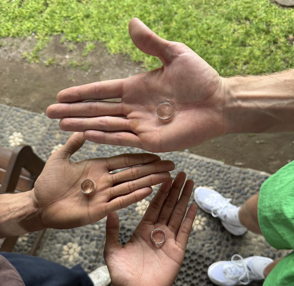 fourthkeyy's tweet photo. seru juga bkin cincin https://t.co/CWYgJvU9Cx