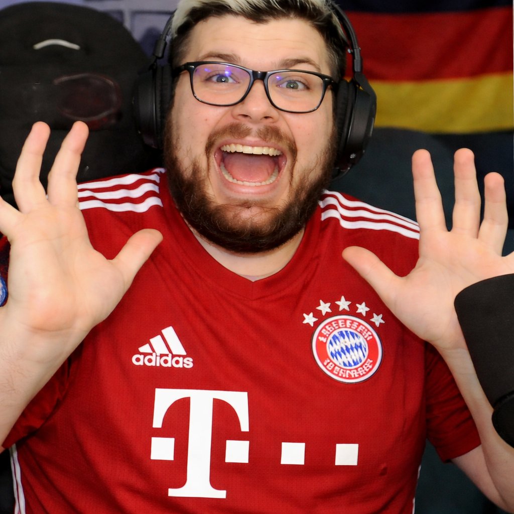 LACOBRAAA Out of Context tweet media