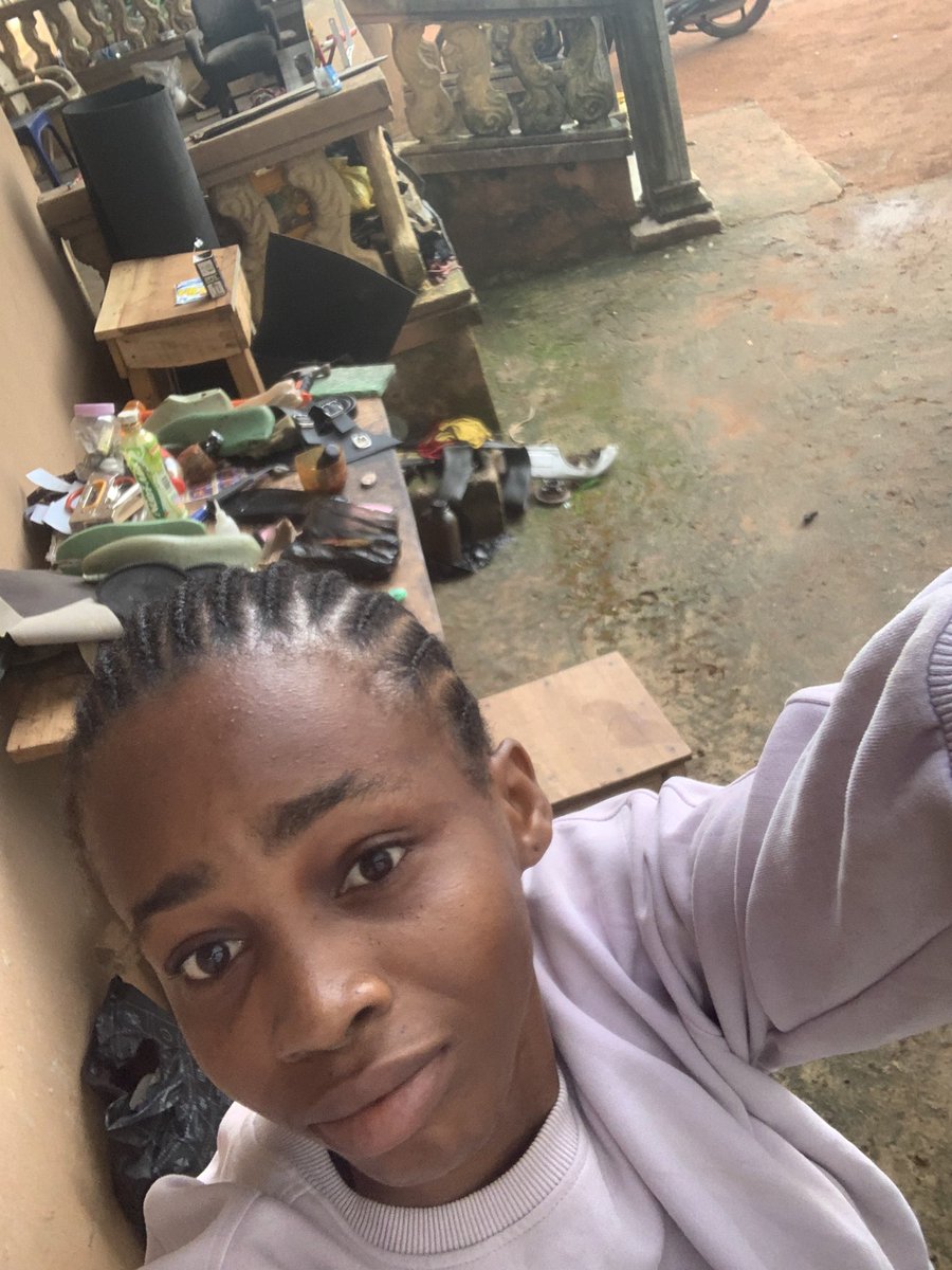 Victory Handy 👡 tweet media