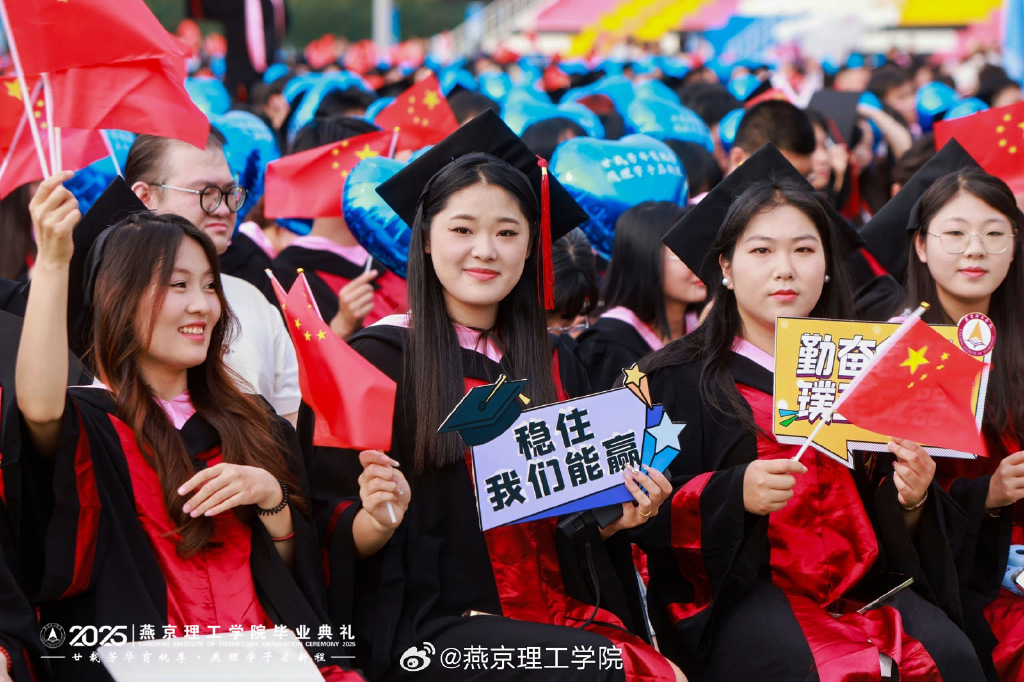 علي الصادق النعيم باشري باشري tweet media