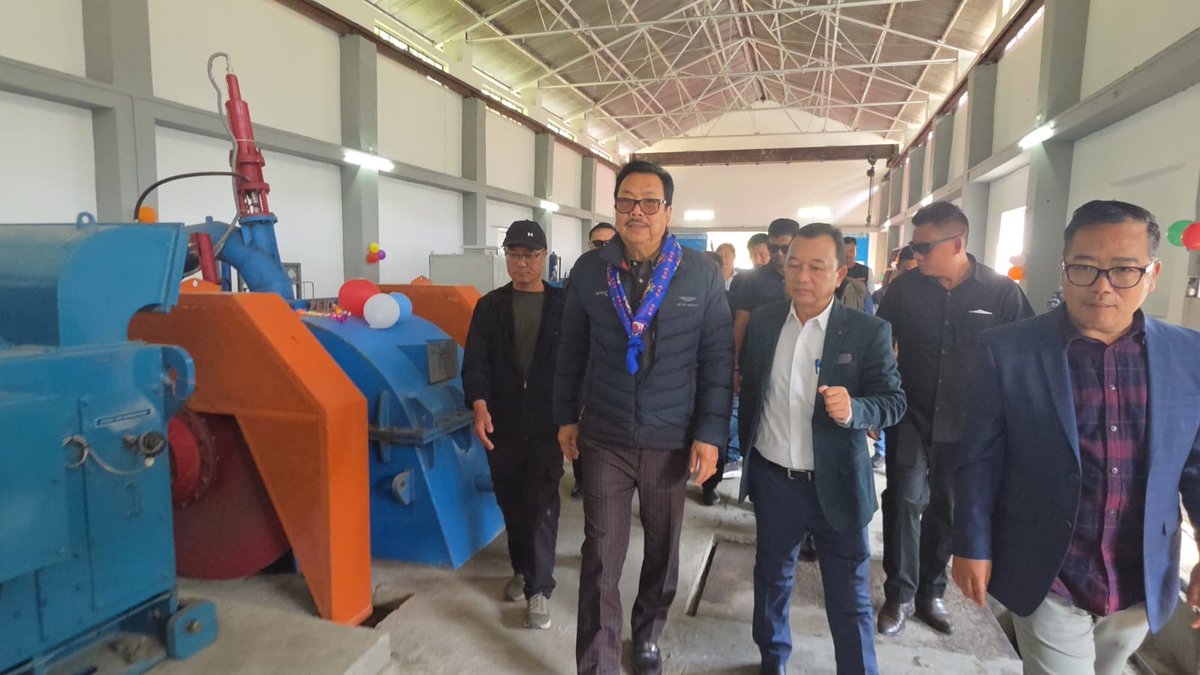 MyGovArunachal's tweet image. Hon'ble DCM Shri @ChownaMeinBJP inaugurated the renovated Sessa Mini Hydel Station (3×500 kW) in West Kameng. Revived with modern systems and 33 kV connectivity, it will supply reliable power to over 1,500 households nearby across surrounding villages.

#SustainableEnergy