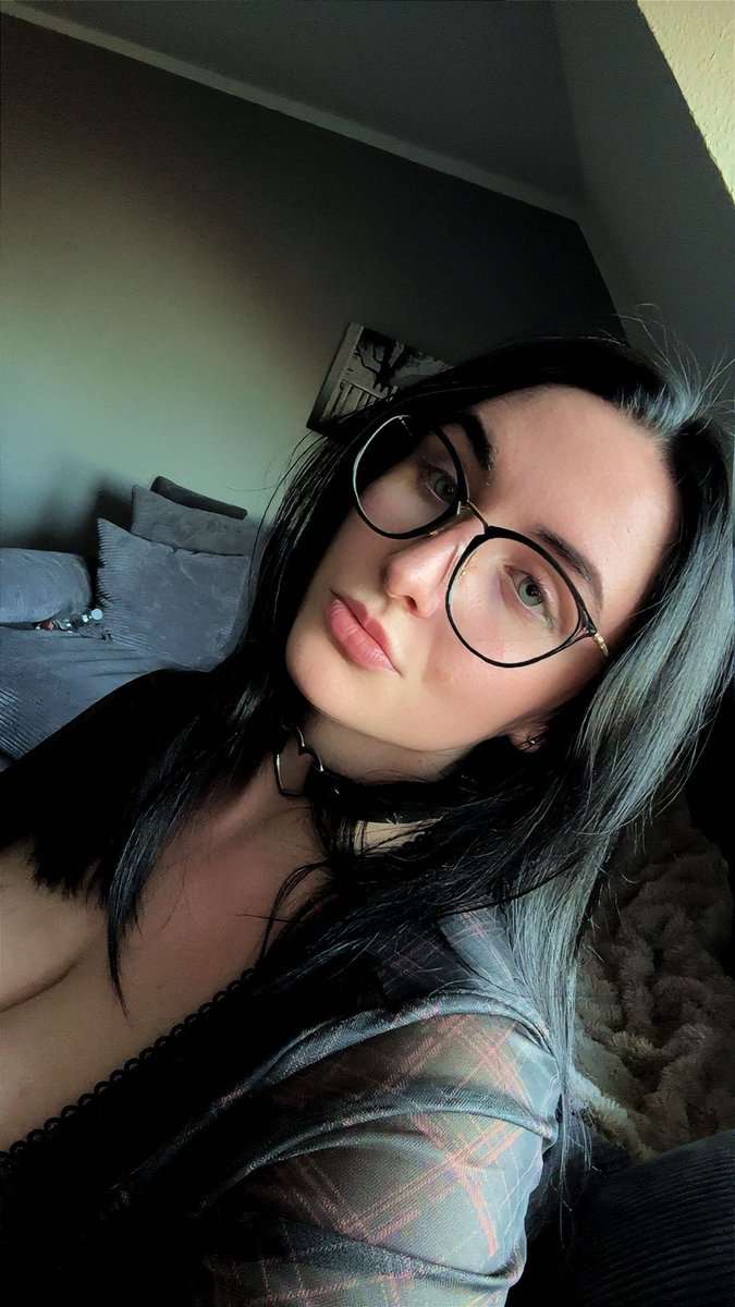 DarkGoddessAnna's tweet photo. Guten Morgen☀️ Ich will Frühstückssendungen sehen! 💸 https://t.co/wM0a7newQ2