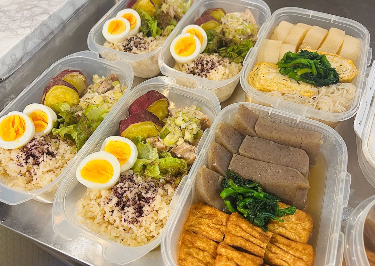 XXMP29's tweet photo. ３日に１回お弁当作り置き🍱 明日からは奄美名物の鶏飯🐔 初めて食べるので楽しみ🌈 瓦そば食べてからソウルフード的なものへの興味が爆発中。色々知りたい、食べたい。 https://t.co/7hkCsJgnCs