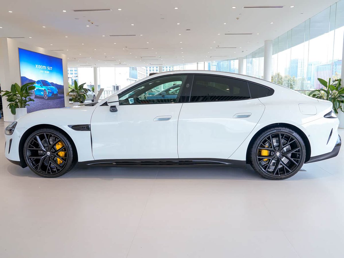 Chara1359732's tweet image. Xiaomi SU7 • Where tech meets beauty.Sleek. Silent. Electric.Driving the future, in style.#XiaomiSU7 #ElectricDreams #FutureIsElectric