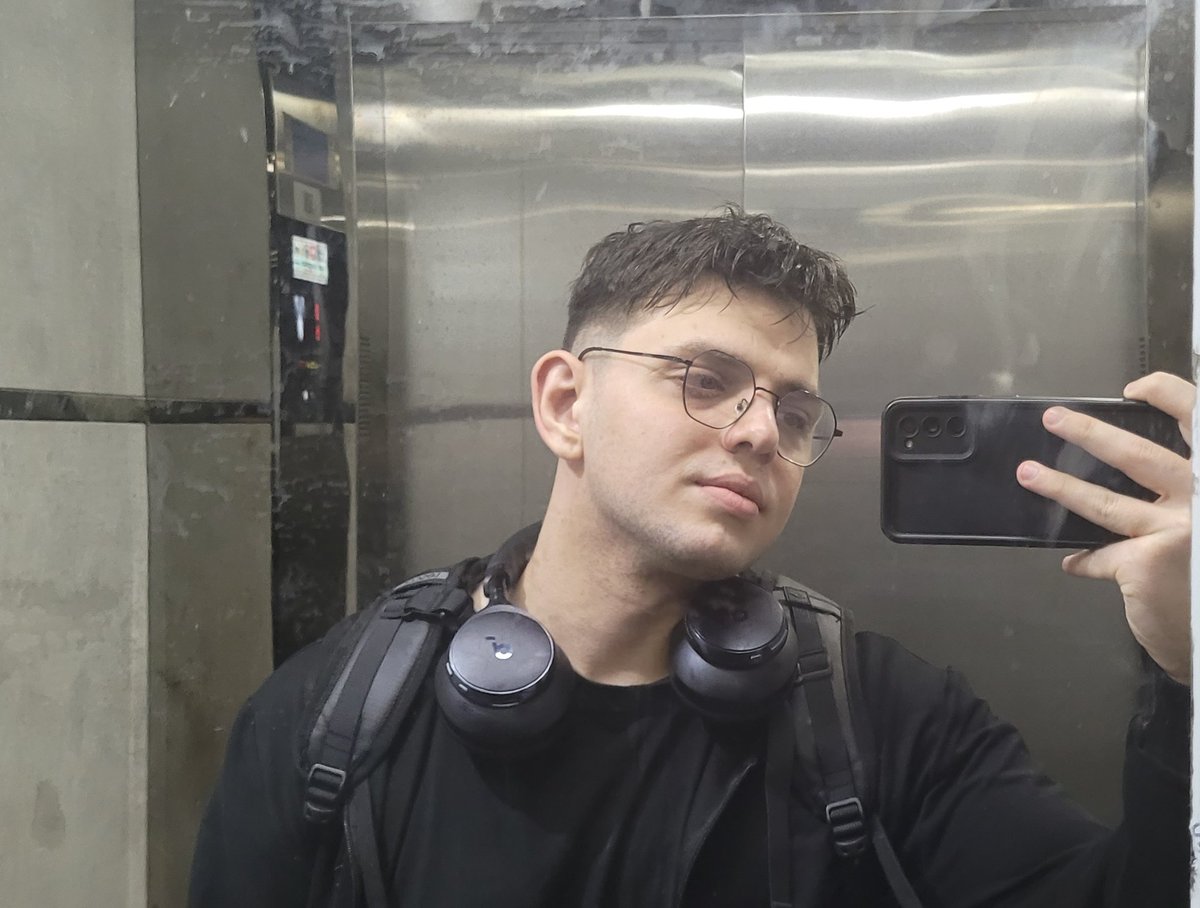 W̷ϵ̴x̴ tweet media