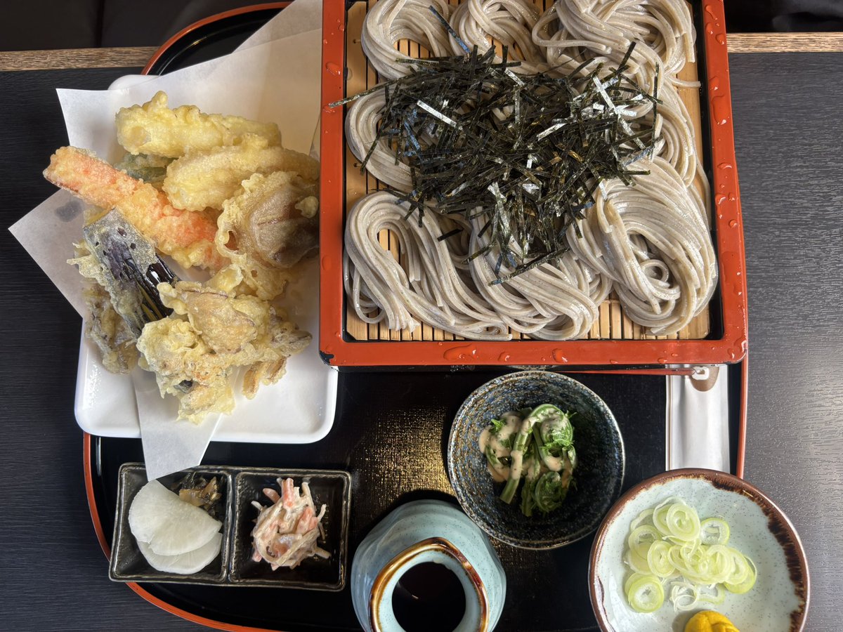 Tomidaya_TK's tweet photo. 天ぷら蕎麦と
とんかつ定食
ごちそうさまでした🙏
#じょんの㐂 #津南町 #R117 https://t.co/YBdvNHKgAl
