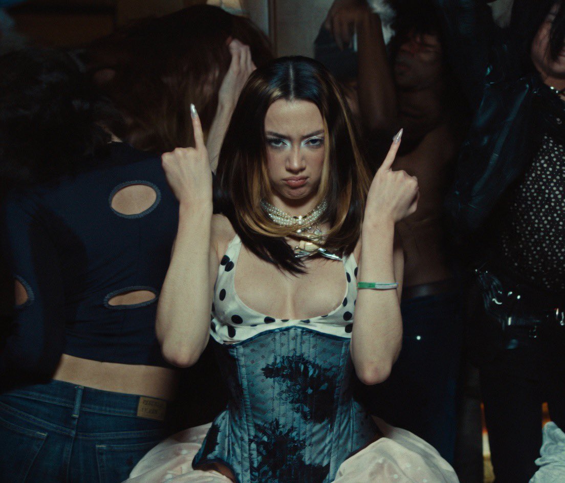 bibi⸆⸉🍒 | ot6 forever tweet media