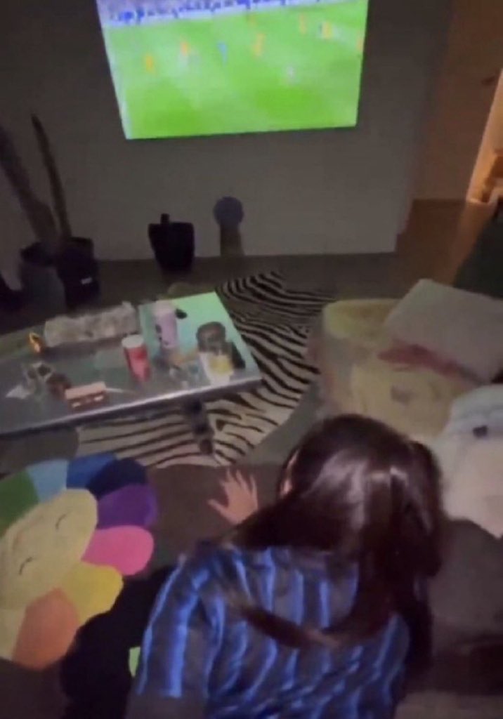 Mr. Eagle tweet media