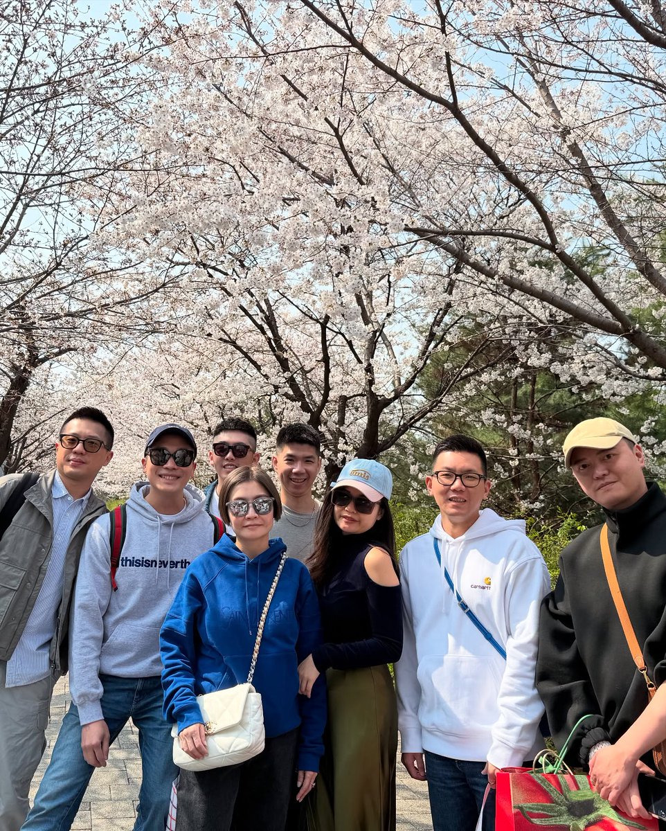 mr_john_2017's tweet photo. いまどうしてる？
桜の下で、春を味わう。
# 桜 #春 #お花見 https://t.co/KdS68WOaY1