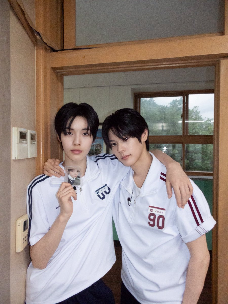 Lauren ✮⋆˙ tweet media