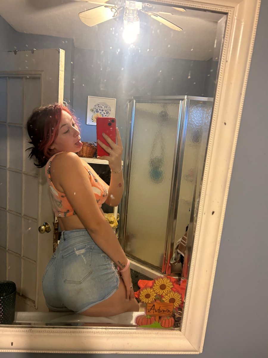 Casey Rose tweet media