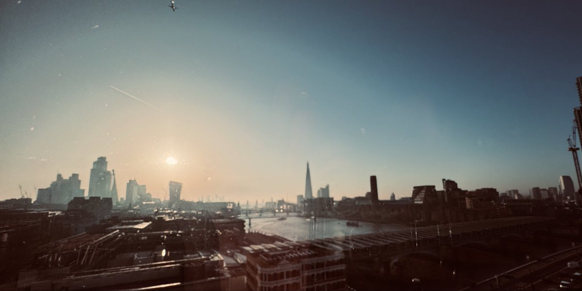 ProlinkTV's tweet photo. A lovely morning London skyline awaits a day of corporate filming for us. https://t.co/jM1f2ZMCR8
