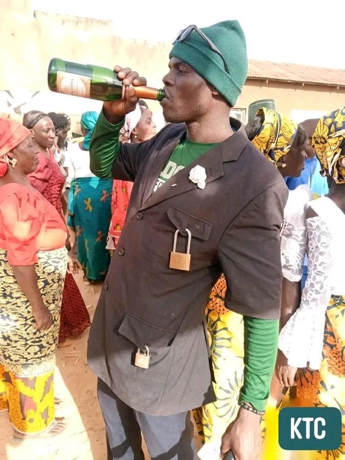 Felix1387257's tweet photo. The founders of stringy men association of Nigeria https://t.co/kjnR9UGSSB