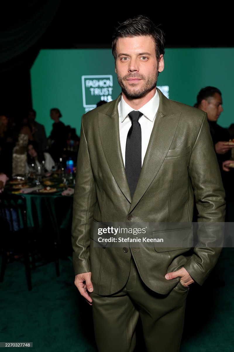 François Arnaud Pics tweet media