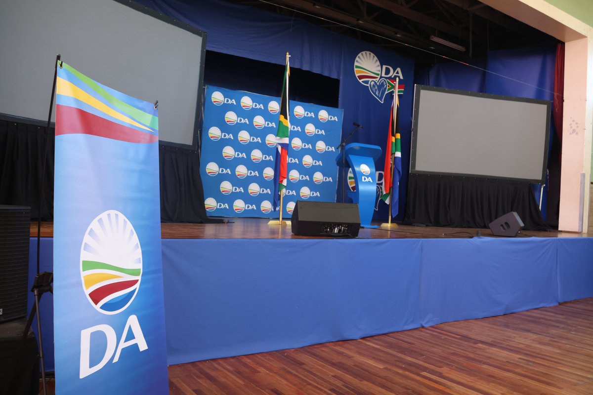 Retief Odendaal tweet media