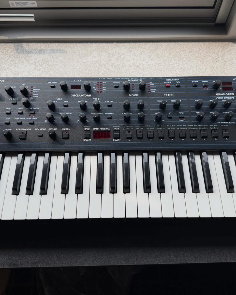 wave to earth tweet media