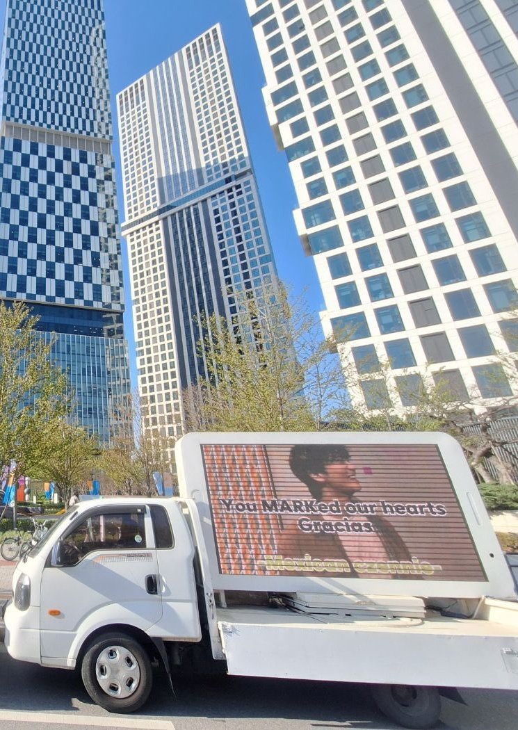 файри tweet media